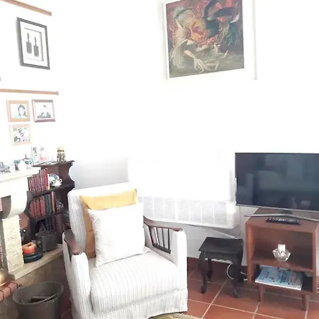 House With 3 Bedrooms In With Wonderful Mountain View Shared Pool Enclosed Garden 5 Km From The Beach 马夫拉