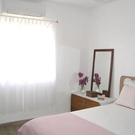 度假居 House With 3 Bedrooms In With Wonderful Mountain View Shared Pool Enclosed Garden 5 Km From The Beach 马夫拉