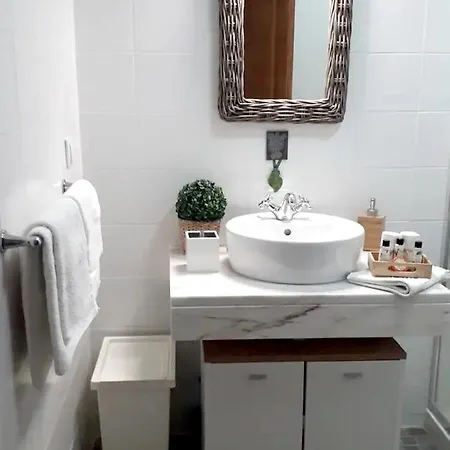 度假居 House With 3 Bedrooms In With Wonderful Mountain View Shared Pool Enclosed Garden 5 Km From The Beach *