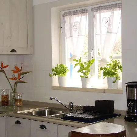 House With 3 Bedrooms In With Wonderful Mountain View Shared Pool Enclosed Garden 5 Km From The Beach 度假居 *